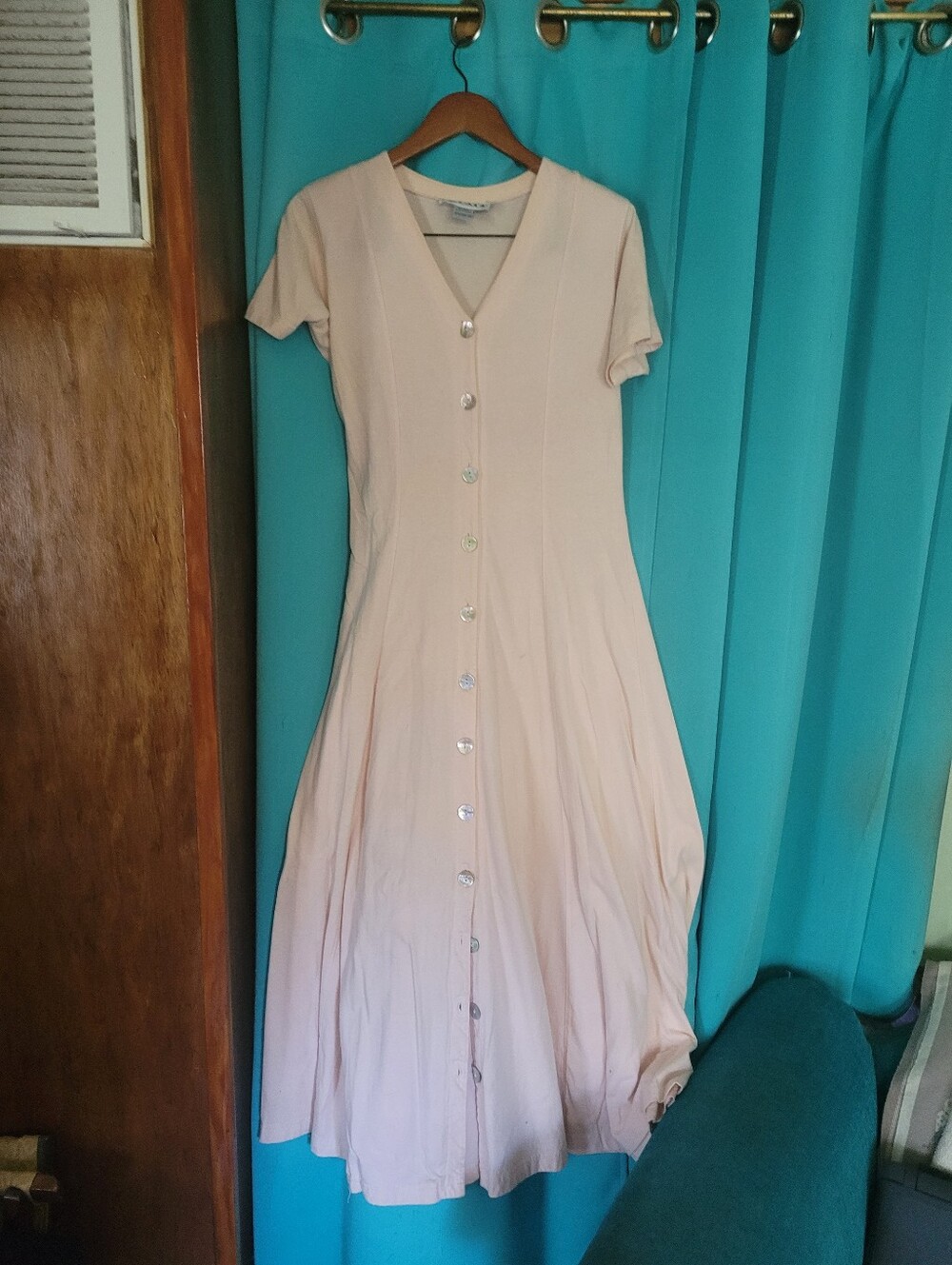 Women's Light Pink Size M Button-Front V-Neck Midi Dress
